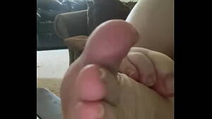 cute plump feet - chubby feet' Search - XNXX.COM