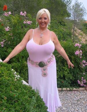 full figure mature tits - Mature ladys wth big boobs - Damplips porn.