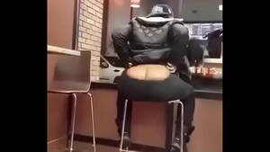 dailymotion black girls booty - Sexy girl shaking her ass (Buttcrack) - XVIDEOS.COM