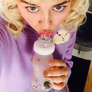 Miley Cyrus Diaper Porn - The Diaper Service: Miley Cyrus-BB Talk Music Video