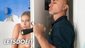 horny christians - Perfect Slutty Traveler (Lilly Bella) Fucking Abroad With Big Dick Security  Guy (Christian Clay) - HORNY HOSTEL - XVIDEOS.COM