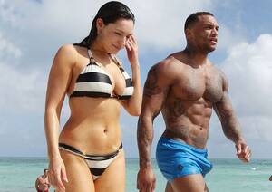 Kelly Brook - It's not OK for women to punch their boyfriends (or stab them, really hard,  with remote controls) | Serpent's Egg