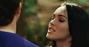 Megan Fox Lesbian Scene - Megan Fox Hot Lesbian French Kissing Scene