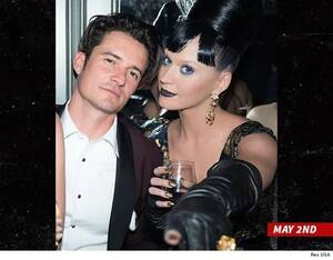 Big Ass Lesbian Selena Gomez - Does anyone have the details of what happened with Selena and Orlando  bloom? : r/popculturechat