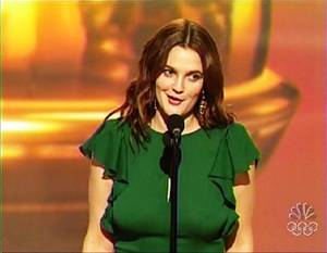 Drew Barrymore Flashing Tits - Drew Barrymore Golden Globes