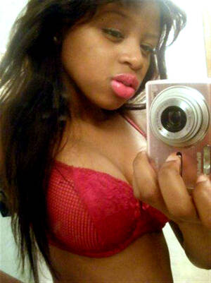 black girl self shot big tits - Big picture of Amateur black girls showing their tits on these hot self-shot  photos, picture # 5