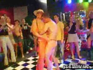 Bisexual Public Porn - Real Bisexual Party in Public