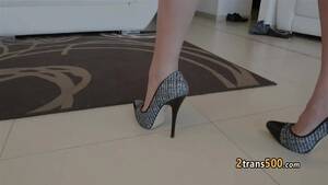 love sucking tranny cock - Guy love sucking tranny cock deep