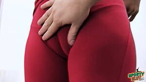 indian pussy pants - Amazing Cameltoe Puffy Pussy in Tight Yoga Pants. Round Ass too -  XVIDEOS.COM