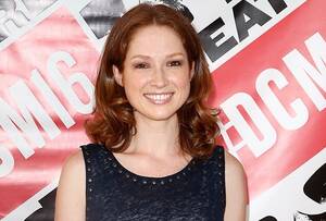 Ellie Kemper Sextape Porn - The Last Time Ellie Kemper Drank Before Improv, She Ended Up Kissing Aubrey  Plaza | Vanity Fair