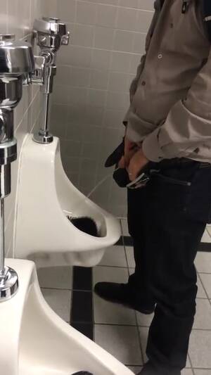 Gay Porn Men Pee Urinal - GREAT MEN PISSING AT URINAL - ThisVid.com