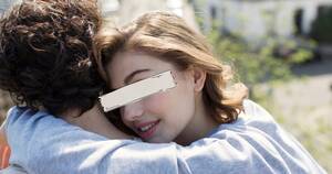 first time swingers facial expression - A comprehensive guide to swinging for beginners.