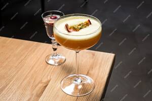 Bar Porn Star - Premium Photo | Porn star martini cocktail with passion fruit and vodka at  the wooden table at bar or restaurant horizontal photo