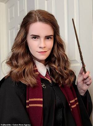 Hermione Emma Watson Porn - Emma Watson lookalike looks so identical to Harry Potter star | Daily Mail  Online
