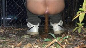 Men Pooping Giant Porn - Huge poop outside - ThisVid.com