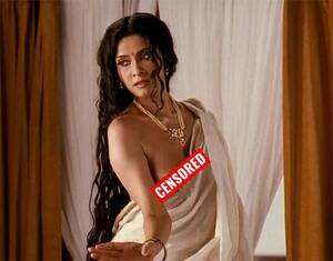 hottest bollywood topless - 9 Bollywood actresses who really went topless and made much controversy.