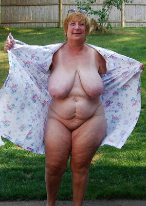 amateur chubby granny - Nude pics of amateur chubby granny - OlderWomenNaked.com