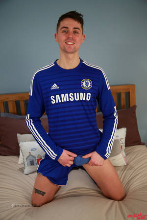 big cock in shorts - EnglishLads