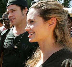 Angelina Jolie Pregnant Porn - Pitt and Jolie: Keep birth private