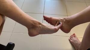 girl playing barefoot - Two Girls Playing Footsie Barefoot POV - Pornhub.com