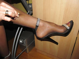 High Heel Sandals Porn - Bikini green lace orange tna up