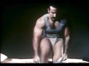 Gay Cop Getting Fucked - Vintage cop fucking - Gayfuror.com