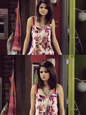 Mrs. Russo Wizards Of Waverly Place Porn Mom - Selena Gomez as Alex Russo in Wizards Of Waverly Place.