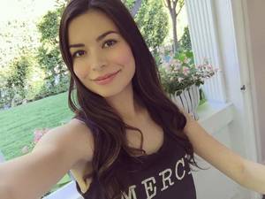 Miranda Cosgrove Facial Porn - Miranda Cosgrove Cum Face