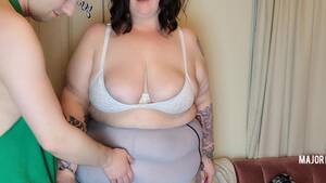 fuck her fat belly - I worship and fuck my BBW gf's oiled up belly until I cum all over it.  Bellyplay/bellyfucking/oiled - Free Porn Videos - YouPorn