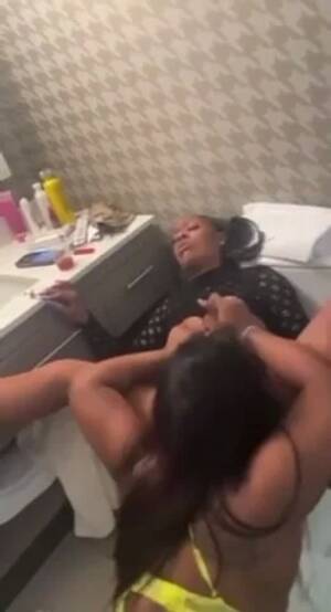 black girls eating pussy at parties - Black: Eating Pussy at the party - ThisVid.com
