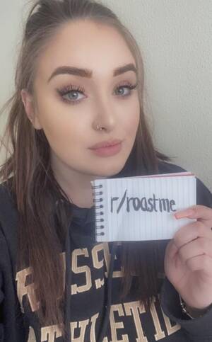 Ariana Grande Pussy Cum - Roast me ðŸ¤·ðŸ»â€â™€ï¸ : r/RoastMe