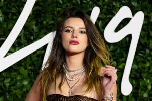 Bella Thorne Sex Videos - Bella Thorne Joins OnlyFans, Sex Workers Worry It Could Ruin Site