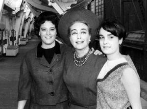 Joan Crawford Lesbian Porn - Upskirt wedding dress Ema starr gangbang