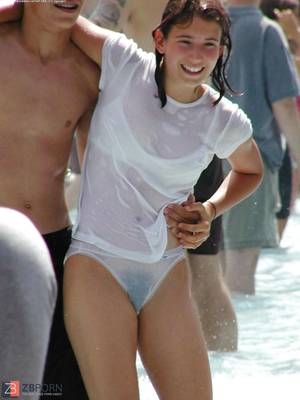 Best Voyeur Porn - Voyeur moments.