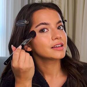 Kristen Bell Porn Captions - Kristen Bell on Posing Naked for Allure | Allure