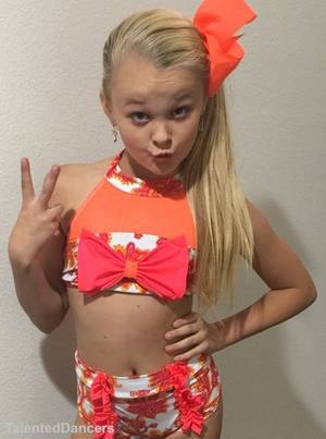 Jojo Siwa Porn Kissing - Does a back handspring to dodge kick*~Jojo