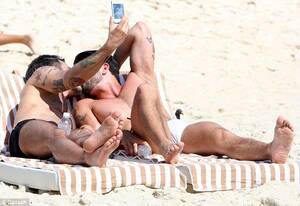 couple nudist - Marc Jacobs and new porn star beau Harry Louis enjoy a romantic day at the  beach | Daily Mail Online