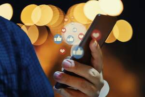 asian schoolgirl fingering herself - The Influence of Social Media on Teen Drug Use - Addiction Center