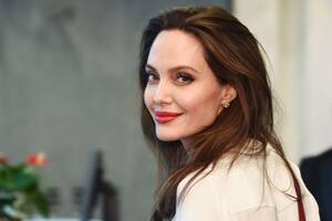 Angelina Jolie Gay Porn - Angelina Jolie opens up on why she divorced Brad Pitt - eelive