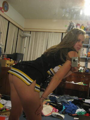 Cheerleader Uniform Porn - Cheerleader outfit Porn Pic - EPORNER