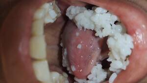 live asian food - Asian woman eats live ants - ThisVid.com En espaÃ±ol