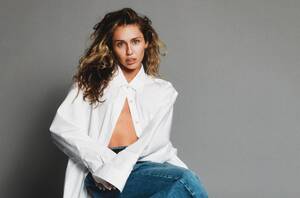 Miley Cyrus Black Blowjob - Miley Cyrus' 'Endless Summer Vacation': Secrets Behind the Album