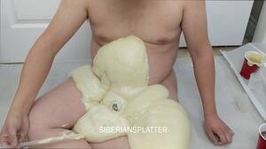 Foam Porn - Trapped in Expanding Foam (1 of 5) - ThisVid.com æ—¥æœ¬èªžã§