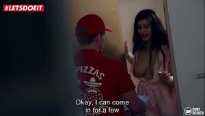delivery guy - LETSDOEIT - Pizza Delivery Guy Gets Lucky With His Favorite Pornstar -  XVIDEOS.COM