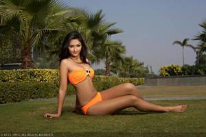 akanksha hot indian model nude - fbb Femina Miss India Delhi contestant Akanksha Sharma posing in hot bikini  shoot at the Hyatt