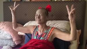 Amy Carlson Having Sex - The mummified body of cult leader Amy Carlson, complete with glitter on her  eyes and wrapped in string lights. : r/WTF