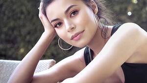 Miranda Cosgrove Nude Lesbian - Crowded (TV Series 2016) - News - IMDb