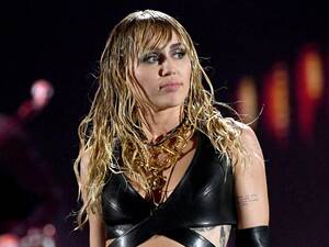 miley cyrus sex tape lesbian - Miley Cyrus Receives Backlash After Saying â€œYou Don't Have to Be Gayâ€ | Them