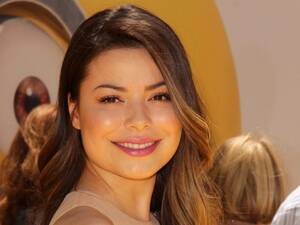 Miranda Cosgrove Shemale Sex - Miranda Cosgrove Arrested for Prostitution? | Snopes.com
