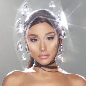 Harry Potter Ariana Grande Porn - Ariana Grande on Creating the Perfect r.e.m. Beauty Makeup Line And Secret \